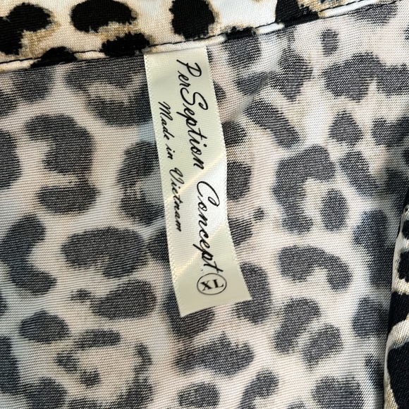 Perseption Concept size XL collared wrap front leopard print blouse - Picture 6 of 8